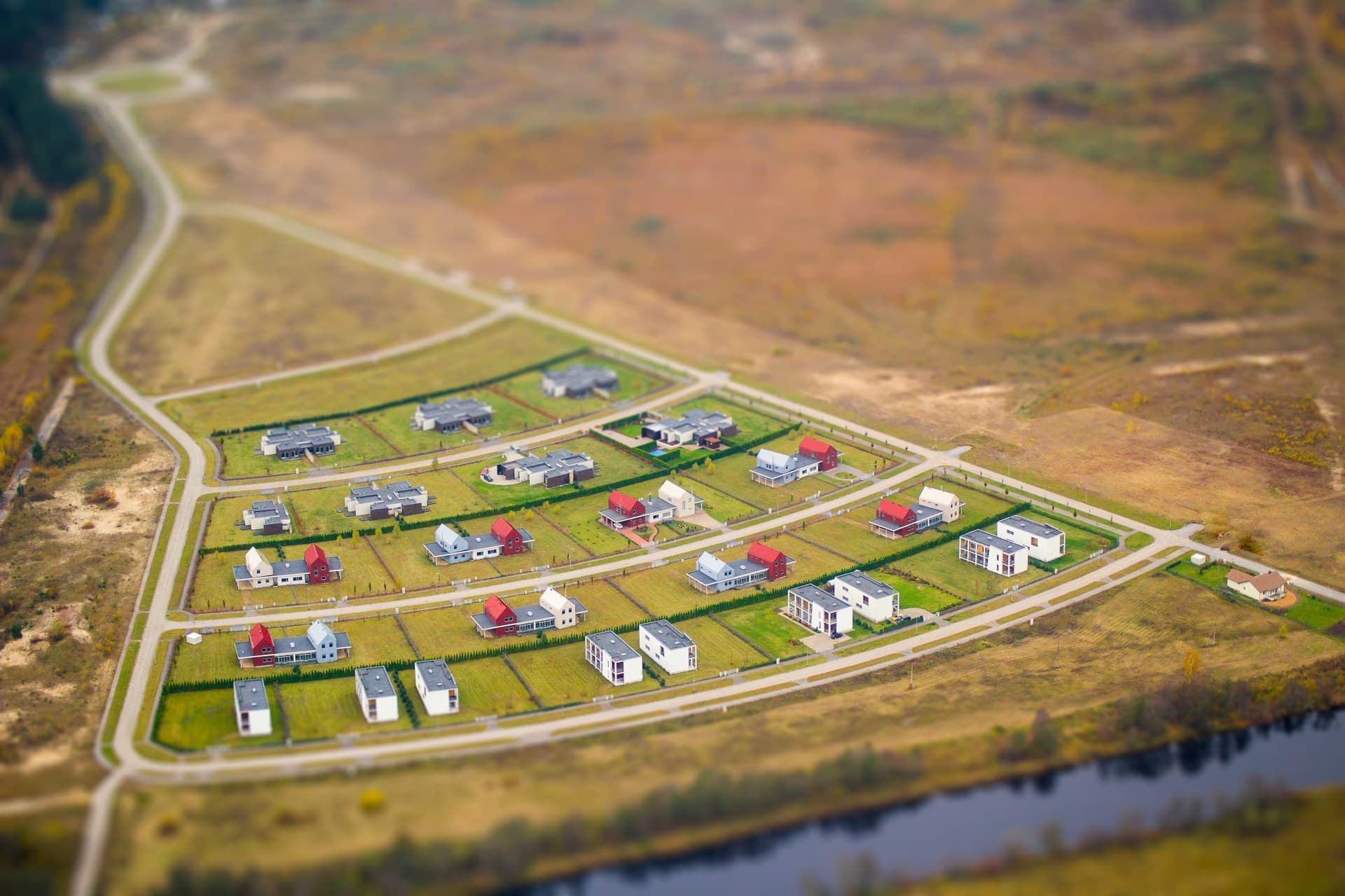 Lakeview Land City